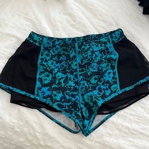 Lululemon training shorts